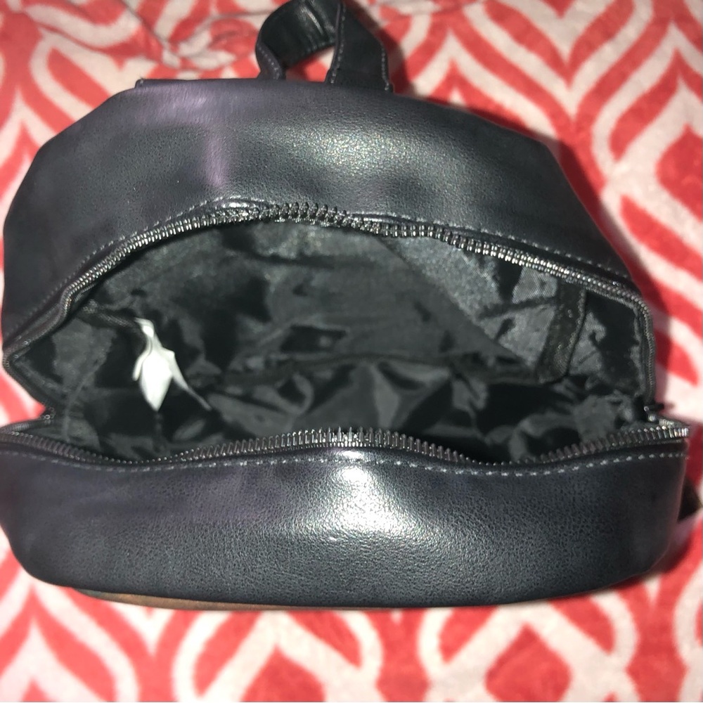 Hot Topic Ripple Junction Trick 'r Treat Mini Backpack - Picture 4 of 9
